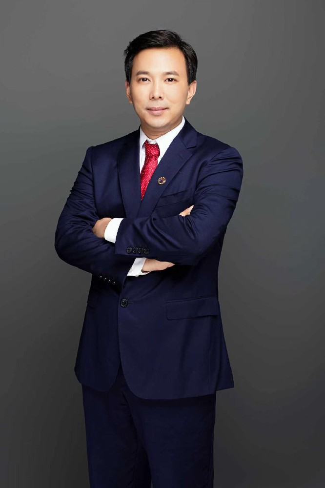 穆向明律师