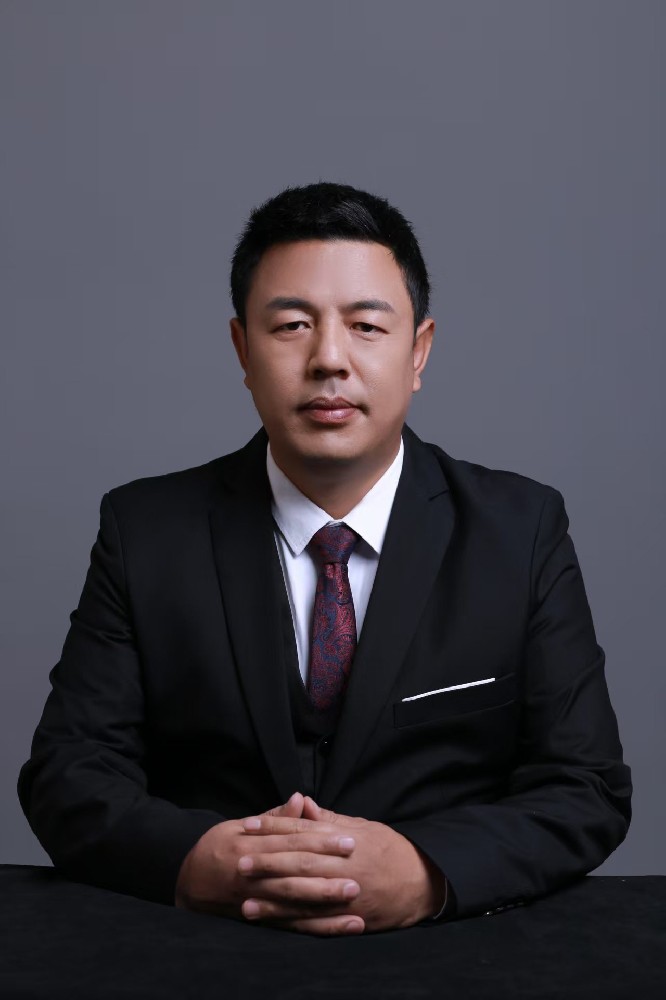 何玉律师