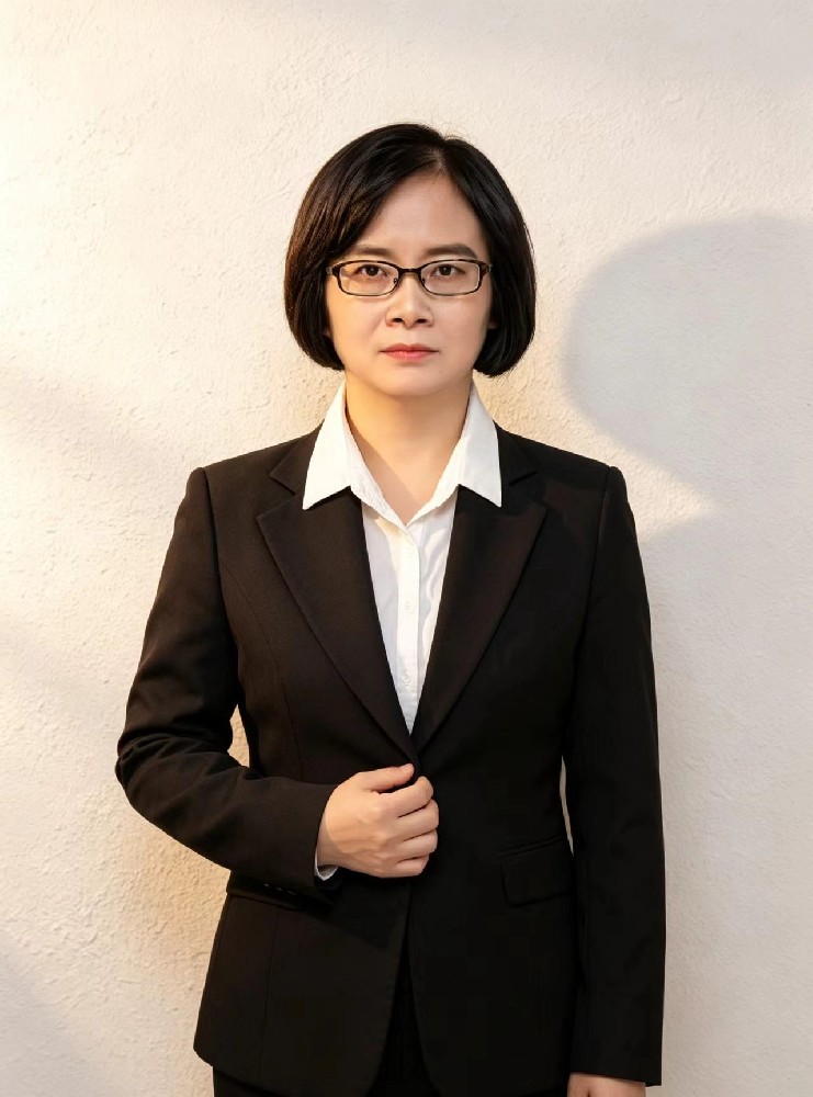 王丽律师